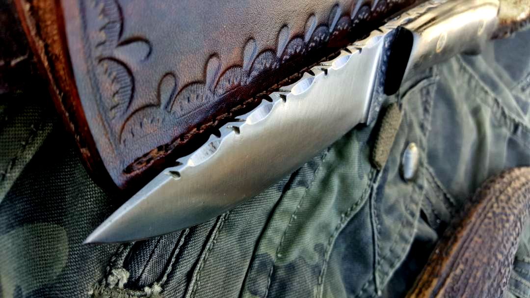 Custom Handmade 1095 High Carbon Steel Hunting Skinning Camping Knife