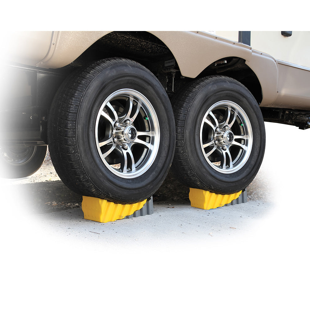 Camco Curved Leveler Wheel Chock *2-Pack