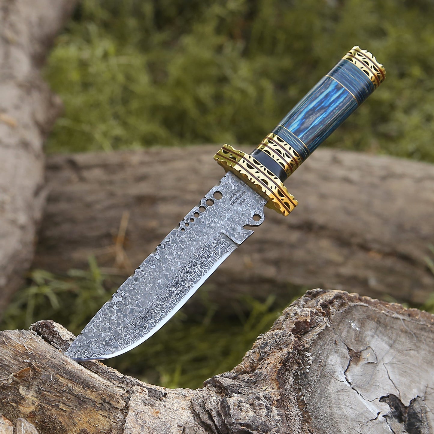 Shadowblade Damascus Steel Bowie Knife with Pakkawood Handle & Sheath