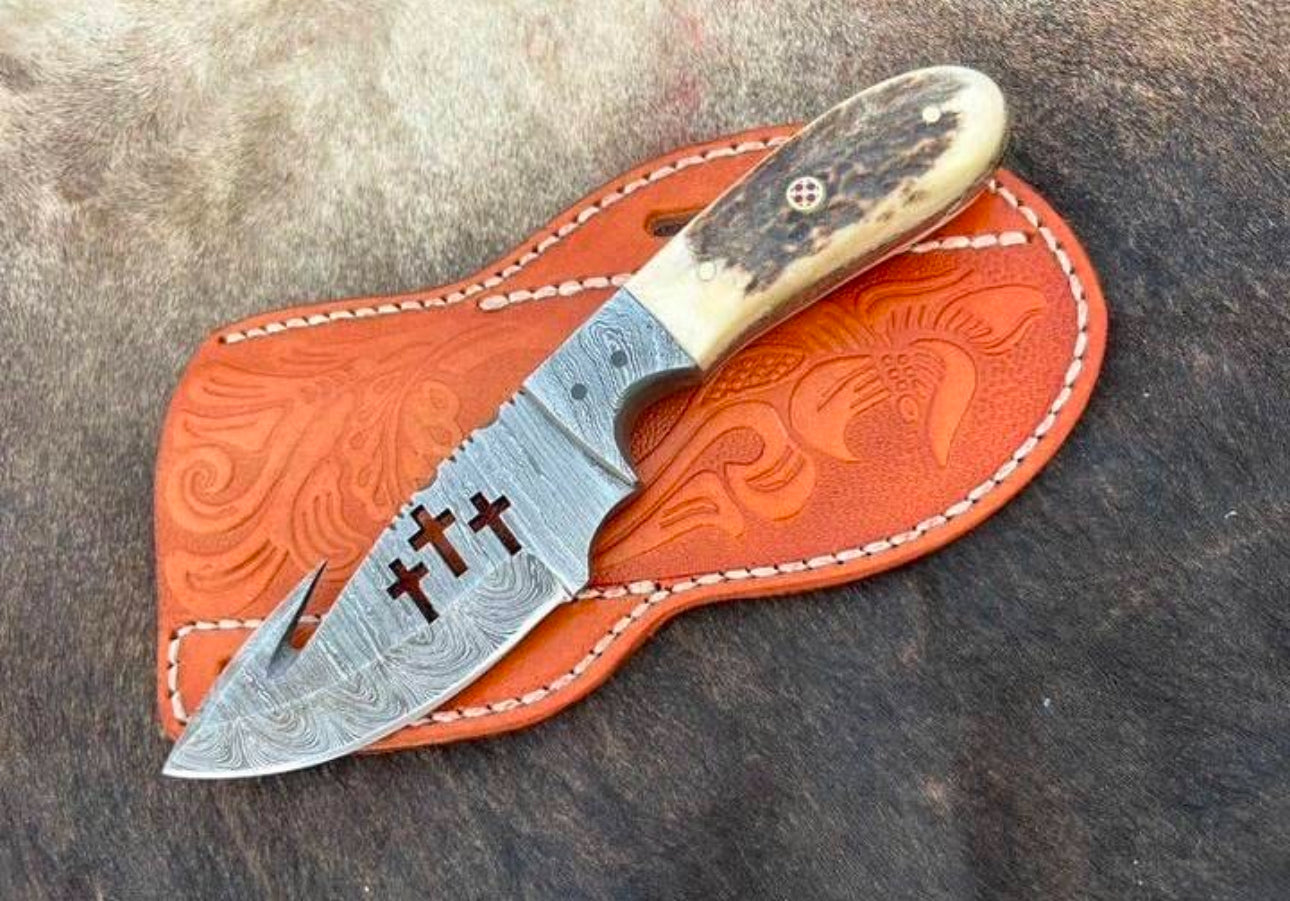 Damascus Wirecut Guthook knife