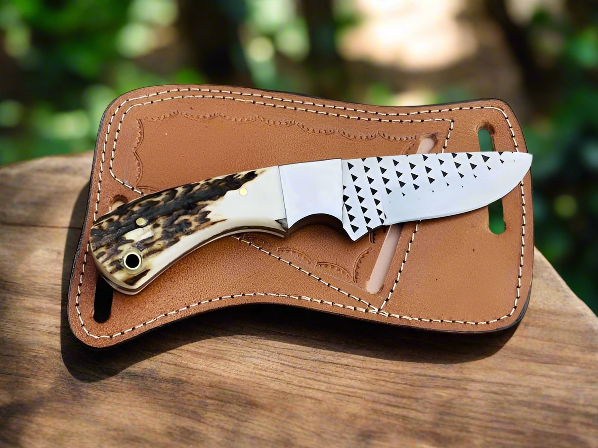 Ranger’s Legacy – Cowboy Knife with Antler Handle & Leather Holster