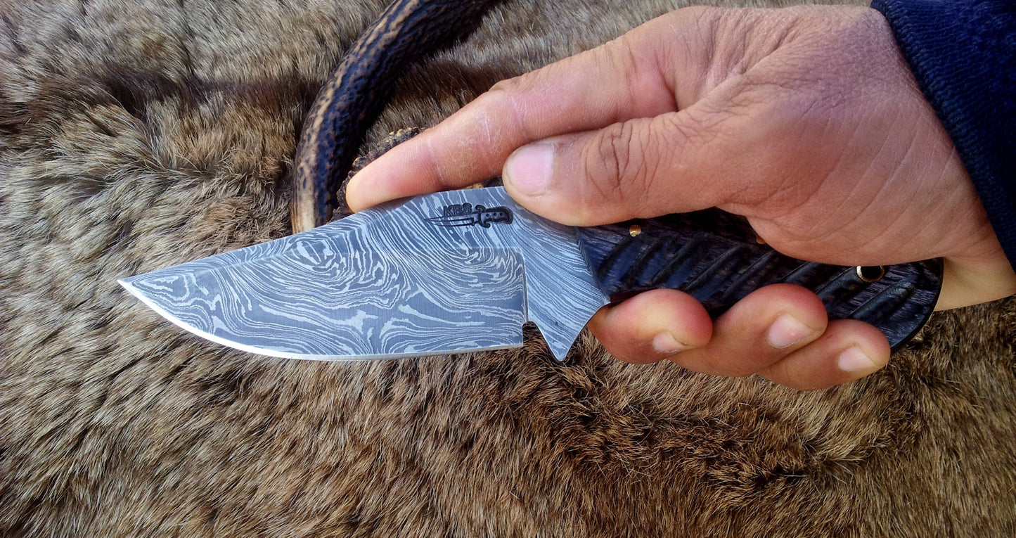 Custom Damascus Steel Field Dressing Deer Skinning Knife with Exotic Pakka Wood Handle – 8.5 Inch Hunting Knife