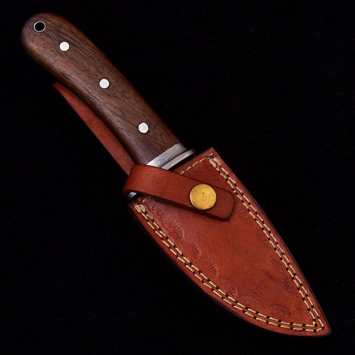 Custom Handmade Damascus Steel Skinning Knife with Walnut Wood Handle, 7.75-inch