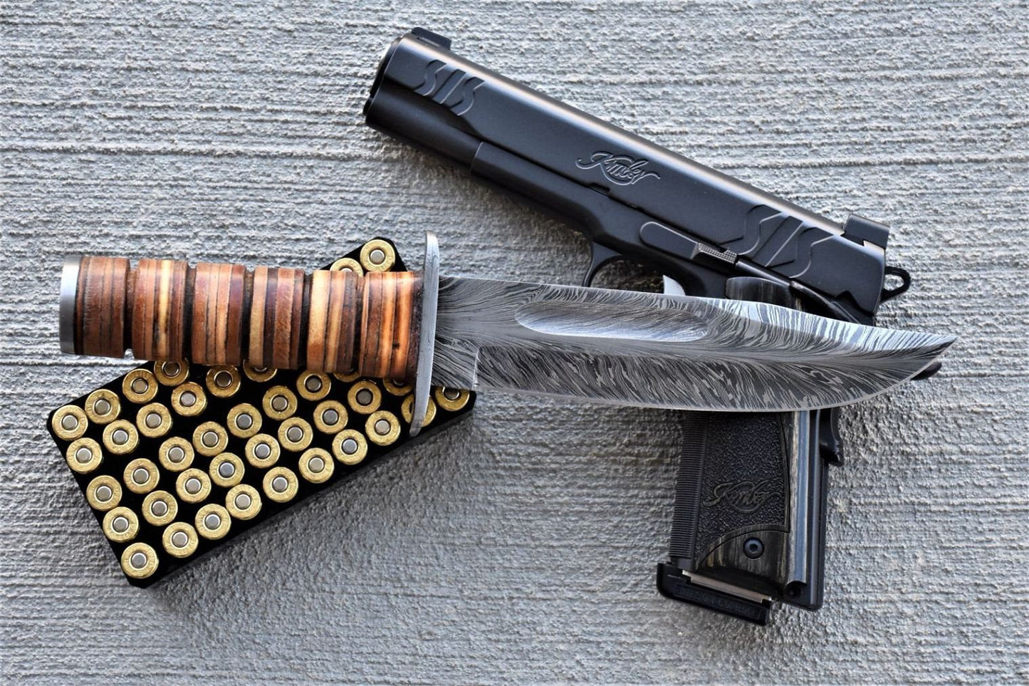 Custom Handmade Feather Pattern Damascus Steel Survival Hunting Knife