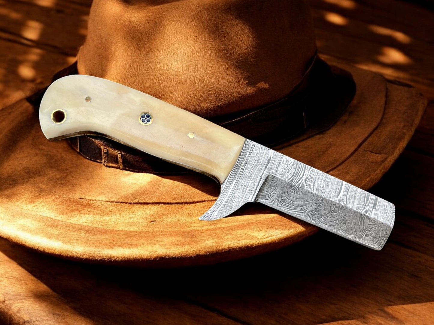 Handmade Bull Cutter - Damascus Steel Blade & Bone Handle