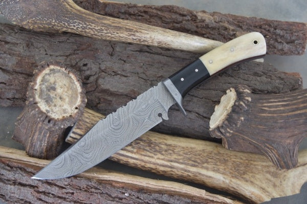 Custom Handmade Damascus Steel Clip Point Hunting Knife
