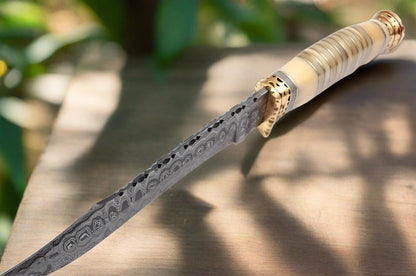 Premium Modern Bowie Knife - Damascus Steel Blade with Handmade Bone Handle and Brass Guard