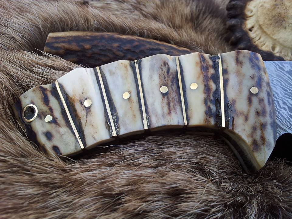 Handmade Damascus Gut Hook Knife