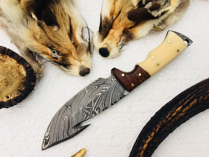 Full Tang Custom Handmade Damascus Steel Gut Hook Skinning EDC Knife