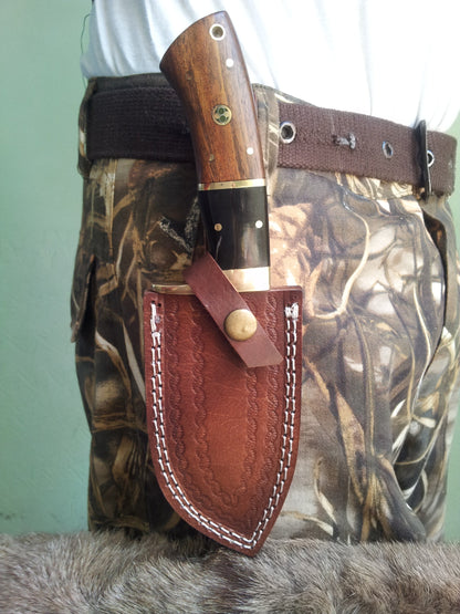 Fixed Blade Guthook Knife - 1095 High Carbon Steel & Rosewood/Buffalo Horn Handle