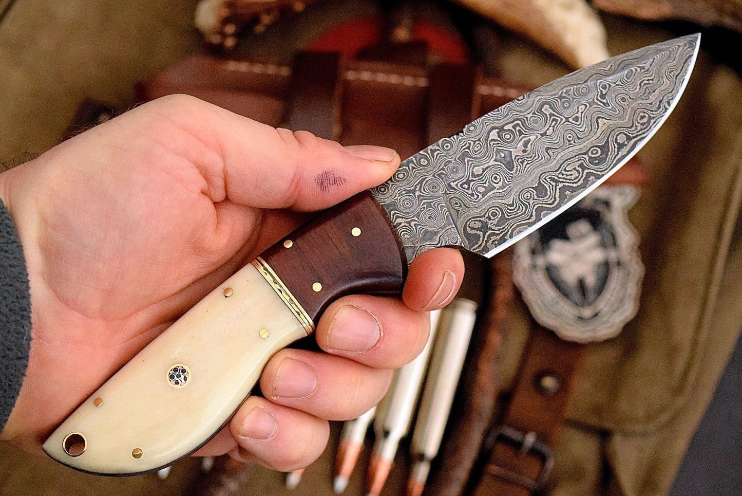 Custom Handmade Damascus Deer Skinning Knife – Rosewood & Bone Handle, 8.5" with Leather Sheath