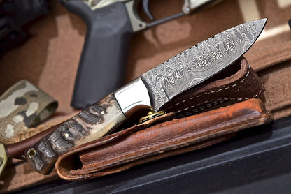 Damascus steel skinning knife