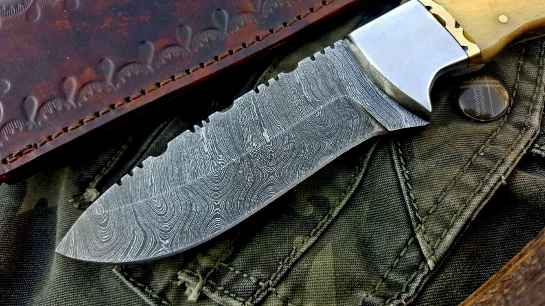 Custom Handmade Damascus Steel Hunting Skinning Camping Knife
