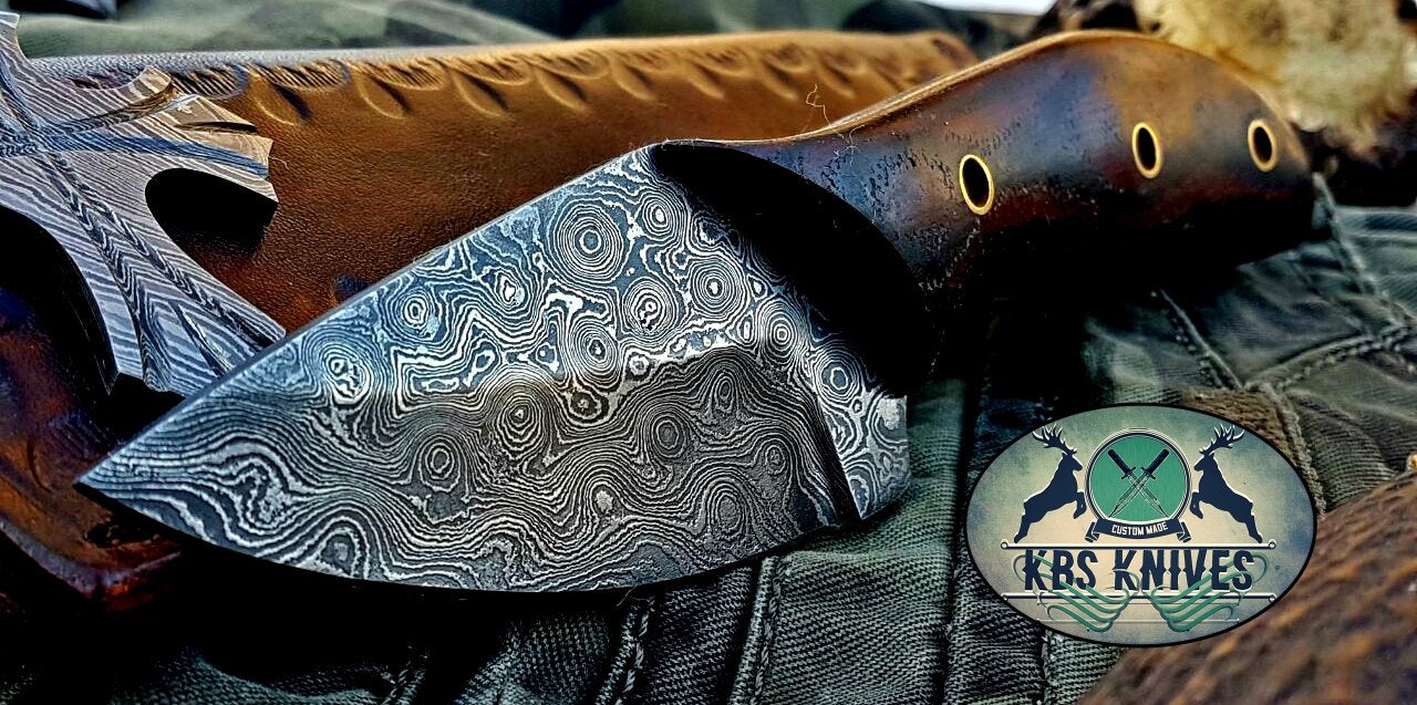 Custom Handmade Damascus Steel Hunting Skinning Knife