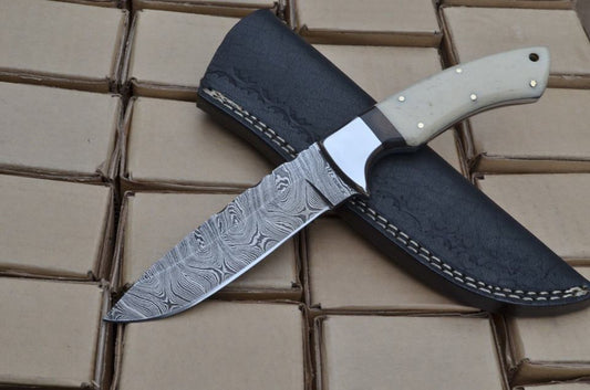 Custom Handmade Damascus Steel Hunting/Skinning Knife