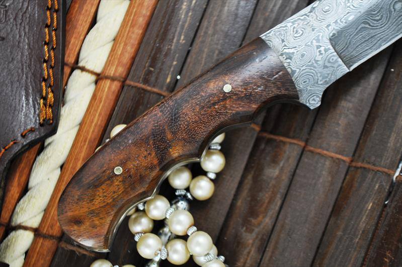 Custom Handmade Damascus Steel EDC Skinning Knife