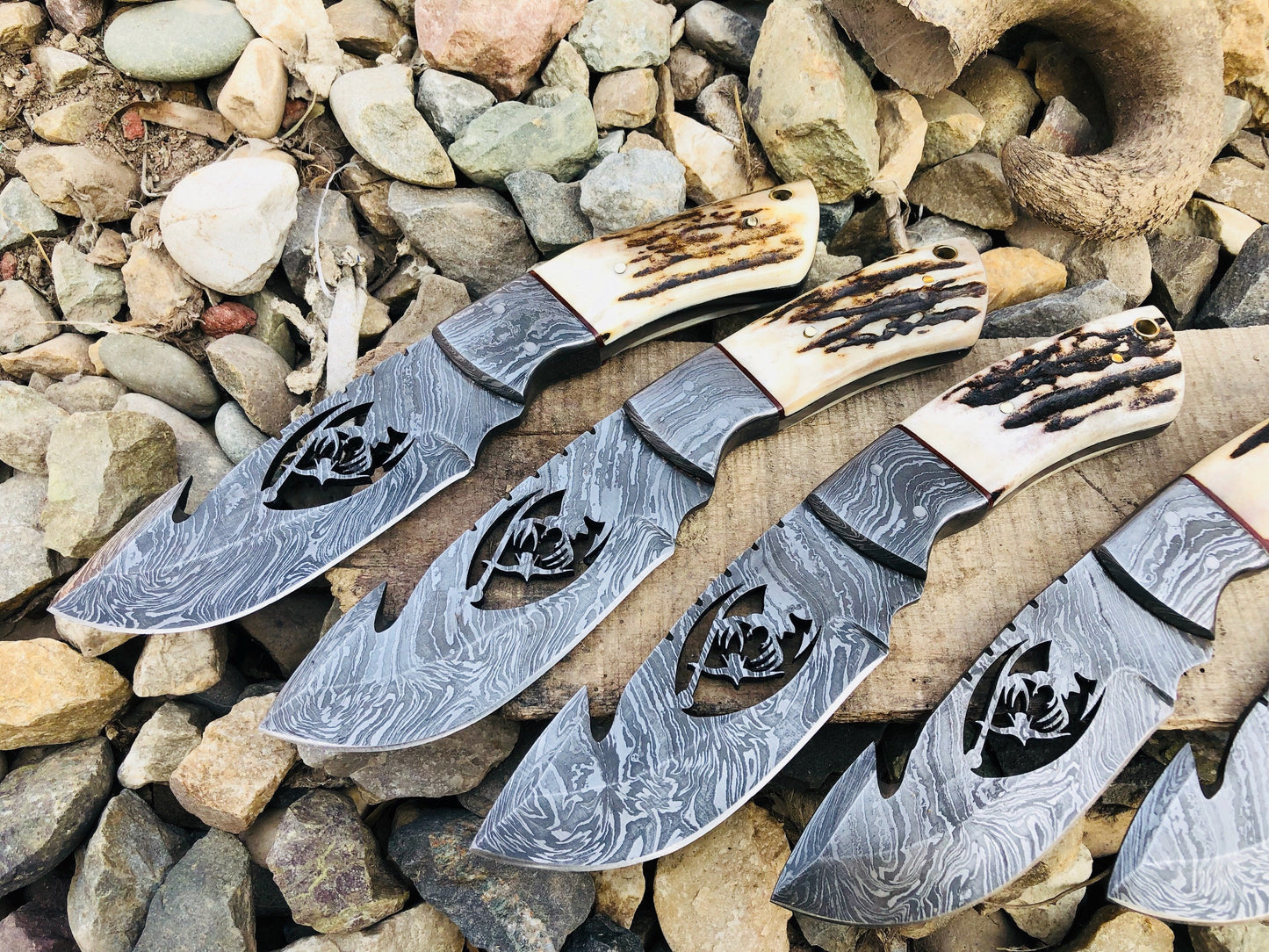 Custom Handmade Damascus steel guthook knives