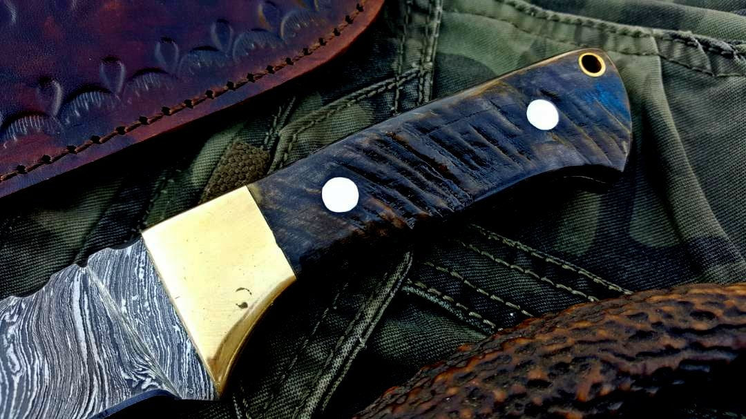 Custom Handmade Twist Damascus Steel Skinner Knife