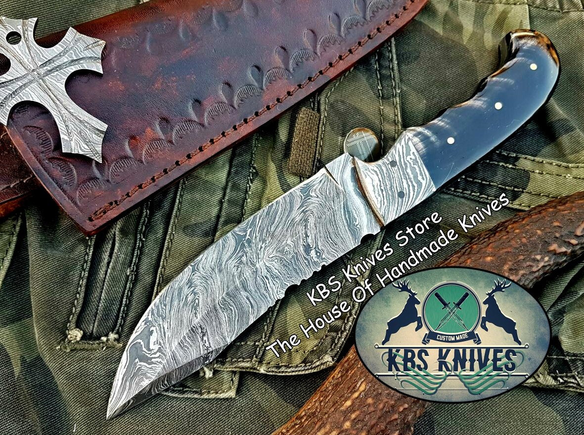 Custom Handmade Damascus Steel Hunting Skinning Knife