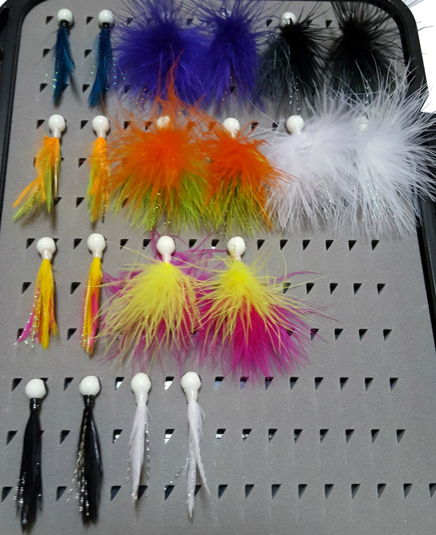 20 PIECE FEATHER/MARABOU JIG KIT WITH LARGE PAD BOX