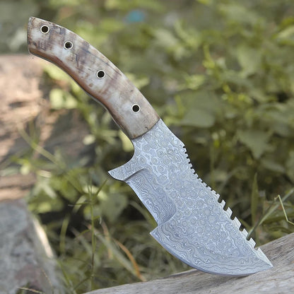 Knife from the Movie Hunted – 10" Damascus Steel with Sheep Horn Handle