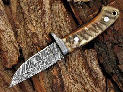 Custom Handmade Damascus Steel Blade Skinning Knife with Sheep Horn Handle, 8-Inch Overall Length, and Leather Sheath - Perfect for Hunters