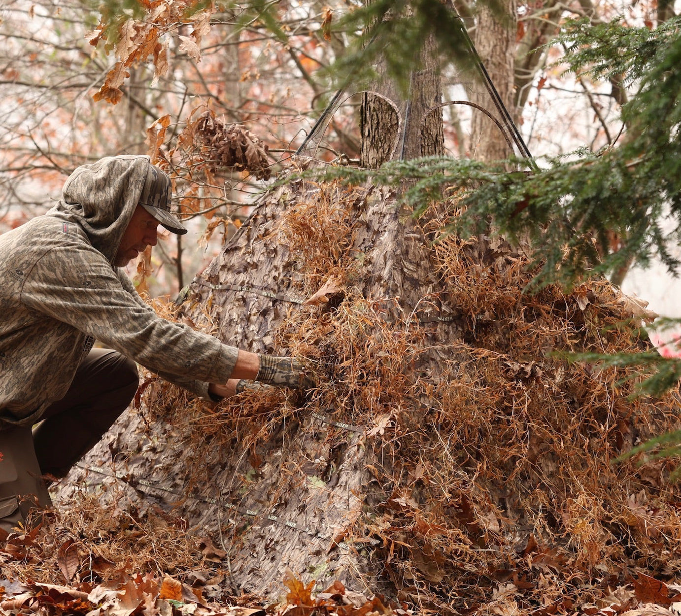 Hunting Blind - Mossy Oak Country Roots 3D Leafy