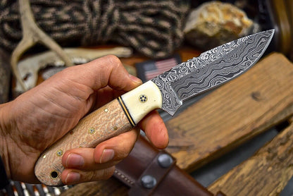 Damascus Steel Hunting Skinning Camping Knife