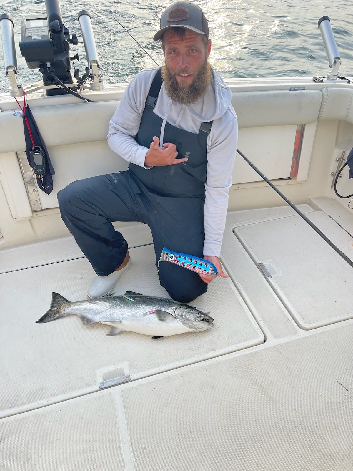 END OF SEASON SALE!    10" Glow Dual Fin Fishblade NOCTURNAL SERIES!