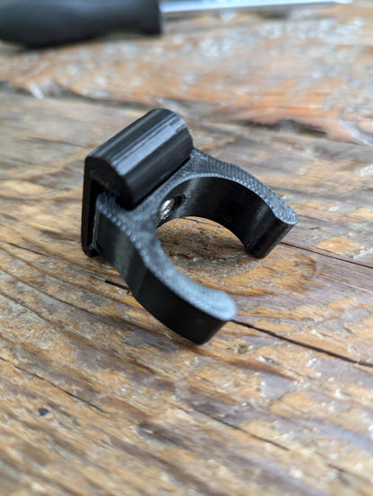 TreeStyx Stick Caddy for Saddle Hunting