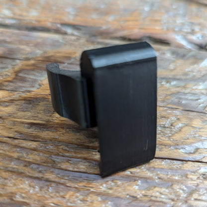 TreeStyx Stick Caddy for Saddle Hunting