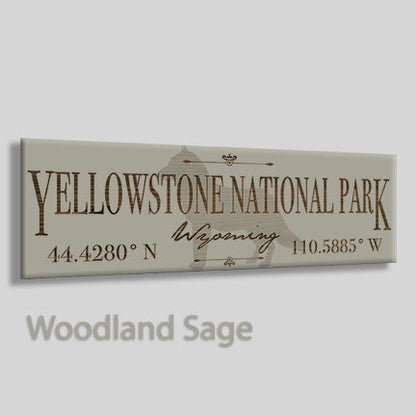 Yellowstone, Wyoming Wolf