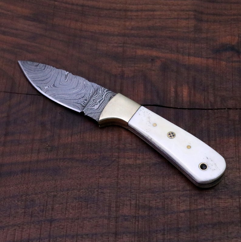 CUSTOM HANDMADE DAMASCUS STEEL SKINNING KNIFE
