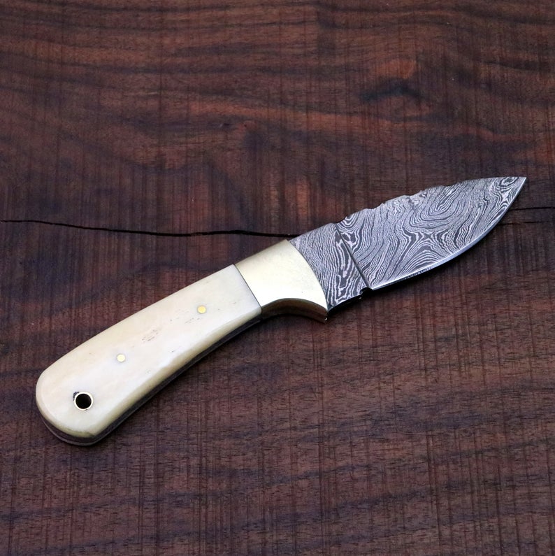 CUSTOM HANDMADE DAMASCUS STEEL SKINNING KNIFE