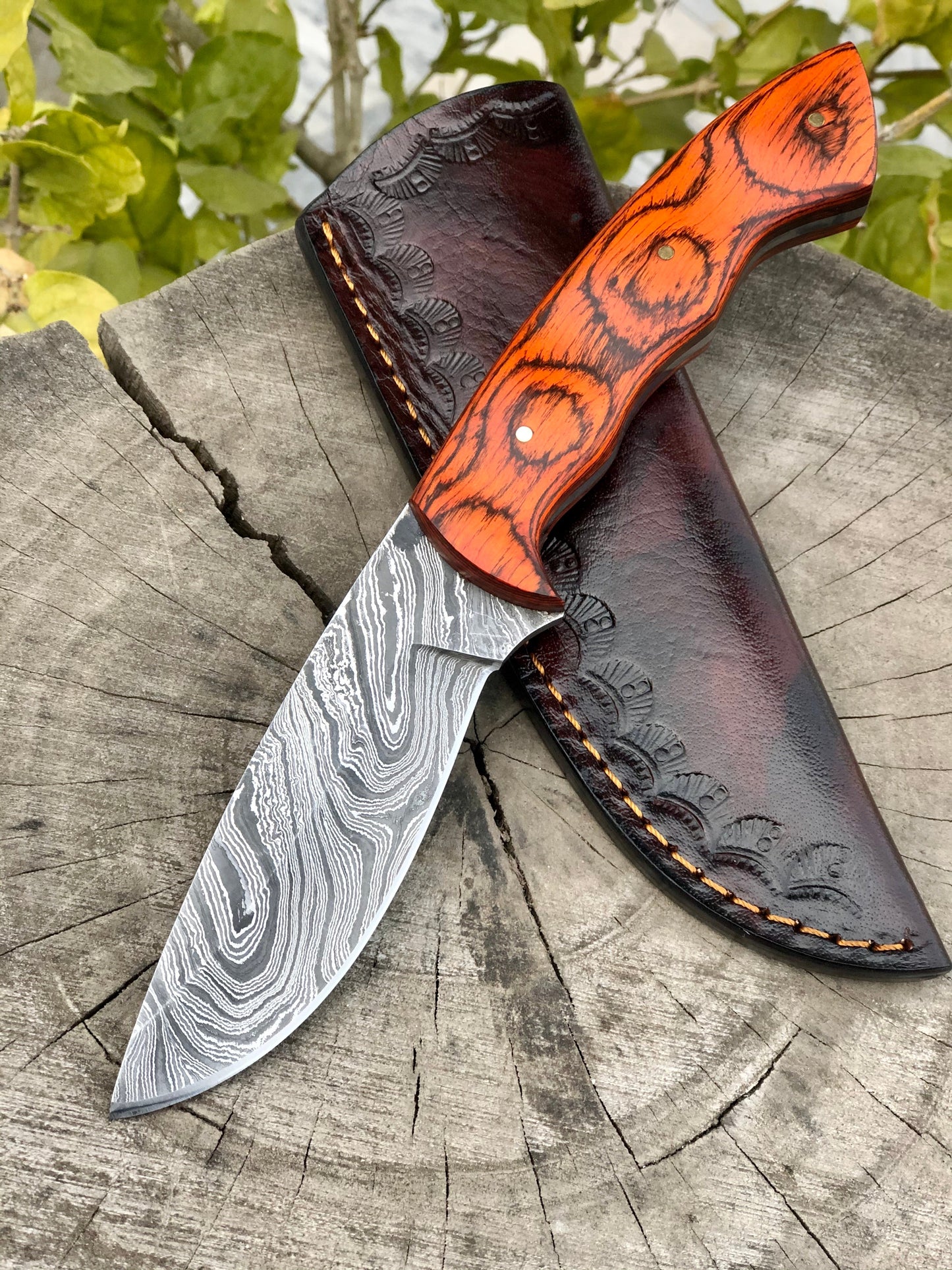 Damascus Steel Hunting Skinning Knife