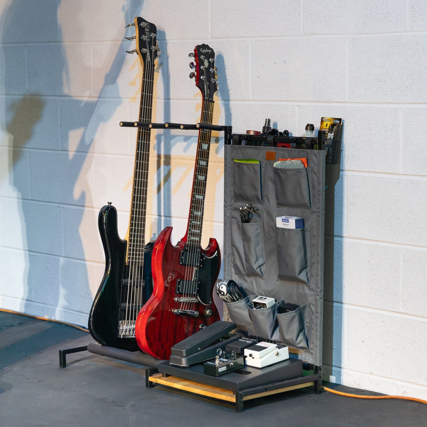 The Opener 5-Slot Guitar Rack | Gray